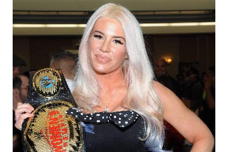 Sie wurde nur 39 Jahre alt: Der Tod von Wrestling-Star Ashley Massaro am 16. Mai kam völlig überraschend. Nach ihrer Karrier...