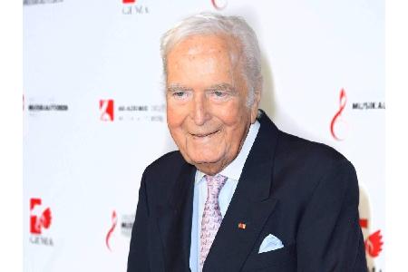 Der Dirigent und Filmkomponist Martin Böttcher verstarb am 19. April. Er war vor allem für seine Melodien in 