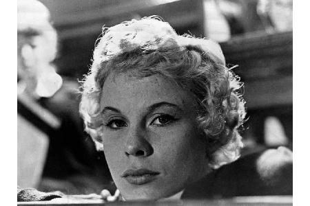 Auch die schwedische Schauspielerin Bibi Andersson ist in diesem Jahr von uns gegangen. Sie war unter anderem in 13 Ingmar-B...