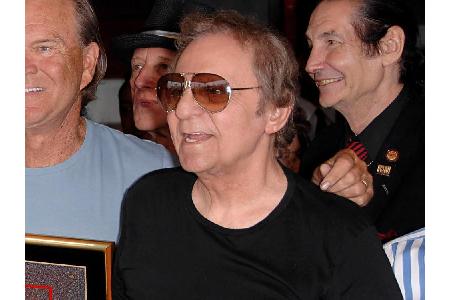 Er galt als eine der größten Schlagzeug-Legenden weltweit: Hal Blaine ist am 11. März mit 90 Jahren verstorben. Der berühmte...