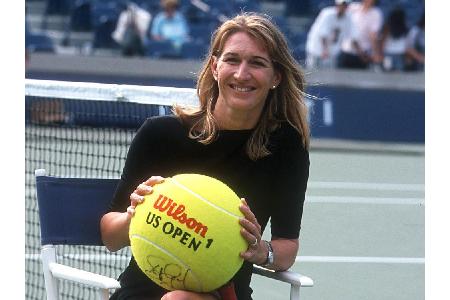 Tennis-Ikone Steffi Graf gewann im Jahr 1999 (Foto) noch einmal ein Grand-Slam-Turnier, im selben Jahr verkündete sie ihren ... Tennis-Ikone Steffi Graf gewann im Jahr 1999 (Foto) noch einmal ein Grand-Slam-Turnier, im selben Jahr verkündete sie ihren ...