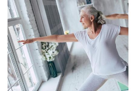 Hormon Yoga: Diese Yoga-Idee richtet sich an Frauen ab Mitte 30, in den Wechseljahren sowie an Frauen, die unter PMS oder un...