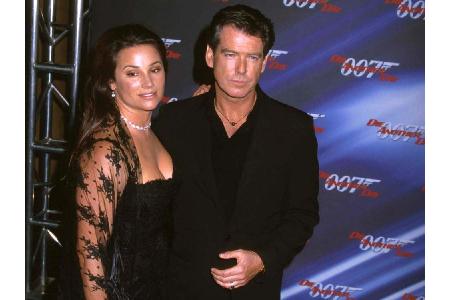 Eine Liebe ganz ohne Skandale: Seit 1994 sind Ex-007 Pierce Brosnan und die Journalistin Keely Shaye Smith ein Paar. 2001 wu...