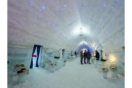 Schlafen im ewigen Eis - eine durchaus gemütliche Sache. Dieses Hotel in Schweden besteht komplett aus Eis und Schnee und wi...