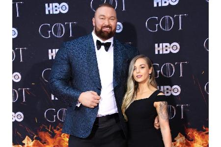 Den Isländer Hafþór Júlíus Björnsson - 2018 wurde er World's Strongest Man - und seine Frau Kelsey Henson trennen an die 50 ...