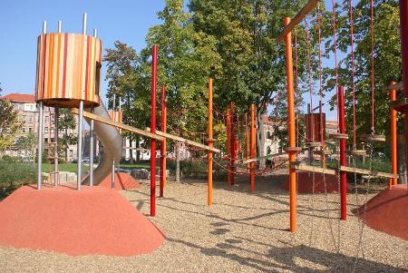 Spielplatz Colleggarten Nürnberg_(c) Silvia Held Landschaftsarchitektin.jpg