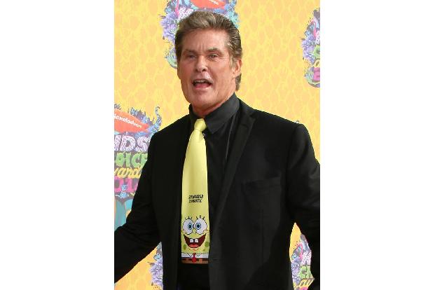So trug David Hasselhoff zu den diesjährigen Kids' Choice Awards einen schicken Spongebob-Schlips, der nicht zuletzt an Davi...