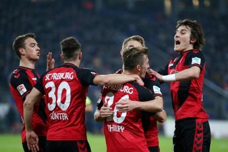 1:2 in Freiburg: Bayer muss Abstiegskampf fürchten, Sport-Club spielt um Europa
