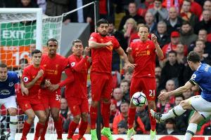 Englands Premier League schreibt Rekordverlust