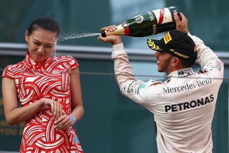 Rekordsieger auf dem Kurs in China ist Lewis Hamilton mit fünf Erfolgen. Der dreifache Weltmeister gewinnt in Shanghai in de...