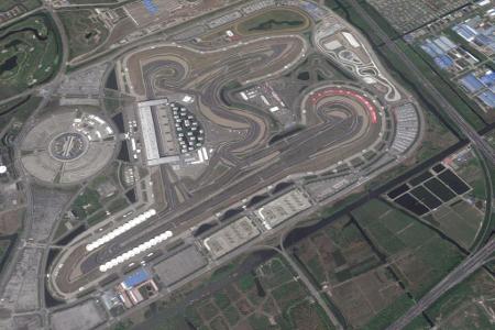 Shanghai International Circuit hat eine Länge von 5,451 Kilometern, insgesamt 16 Kurven und bietet bei maximaler Auslastung ...