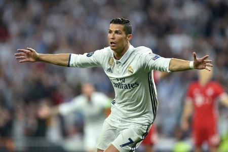 Adios, FC Bayern: Unglückliches 2:4 bei Real nach Platzverweis und Abseitstor Adios, FC Bayern: Unglückliches 2:4 bei Real nach Platzverweis und Abseitstor