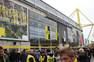 Entwarnung nach Fund von Gegenständen im Dortmunder Stadion