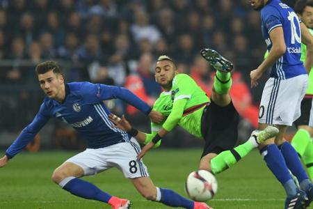 Verdacht auf Gehirnerschütterung: Schalke droht Ausfall von Goretzka Verdacht auf Gehirnerschütterung: Schalke droht Ausfall von Goretzka