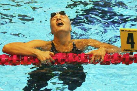 2002 feiert Franziska van Almsick ihr großes Comeback in der Weltspitze. Mit fünf Goldmedaillen bei der EM in ihrer Heimatst...