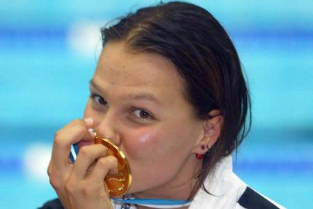 Mit 18 EM- und zwei WM-Titeln, einigen olympischen Medaillen sowie als Weltrekordhalterin über 200 Meter Freistil von 1994 b...