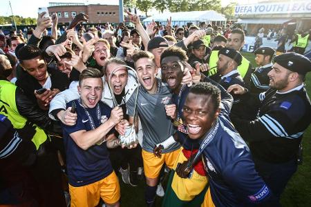 Die Lennart Johannsson Trophy ist nach dem früheren UEFA-Präsidenten aus Schweden benannt.