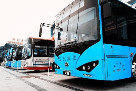 Qingdao erwirbt 40 E-Busse der Firma BYD Qingdao erwirbt 40 E-Busse der Firma BYD