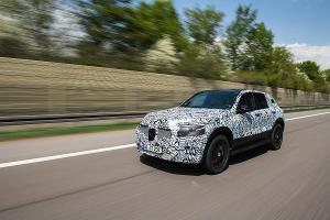 Der Mercedes EQC auf dem Weg zur Serienreife