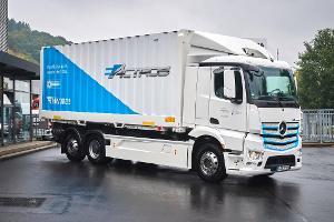 Mercedes startet Praxistest von E-Trucks