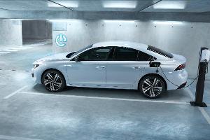 Peugeot kündigt Plug-in-Hybride für 2019 an