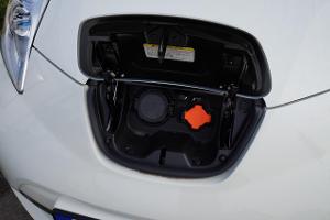 PwC: Ab Sommer könnten E-Auto-Verkäufe anziehen