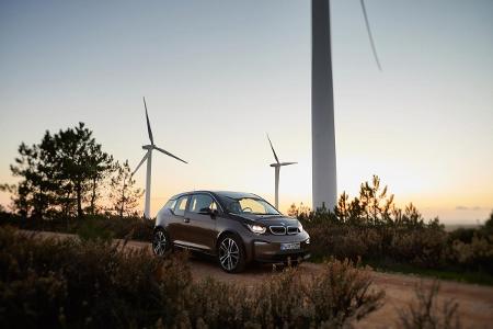 BMW blickt auf Rekordmonat bei E-Fahrzeugen