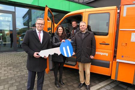 Bochum: Elektro-Kehrichtwagen für Stadtreinigung