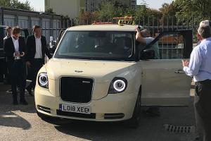 E-Taxis bald kabellos laden?