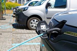 Renault: 42.000 E-Autos im 1. Halbjahr