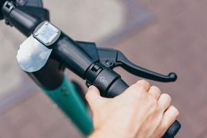 Tier-Scooter kommen nach Paris