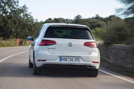 Berlin: Uber nun auch per E-Golf Berlin: Uber nun auch per E-Golf
