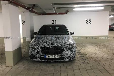 Mercedes-AMG A 45 (2019) Erlkönig von Motor1.com-Leser erwischt