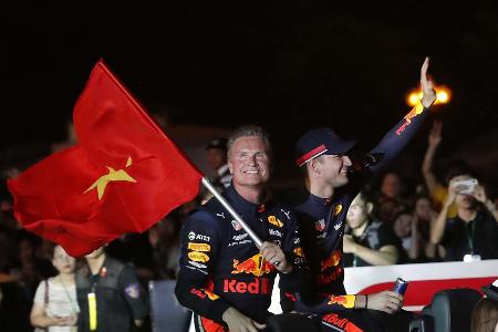 Red-Bull-Demo in Vietnam