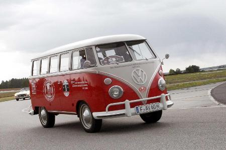 Zeitreise: Unterwegs im VW T1 von 1962