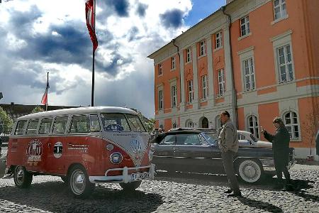 Zeitreise: Unterwegs im VW T1 von 1962