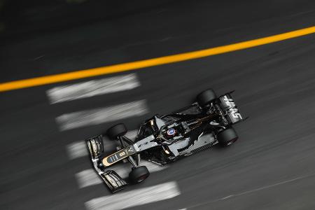 So herzhaft lacht Mercedes über und mit Lewis Hamilton!