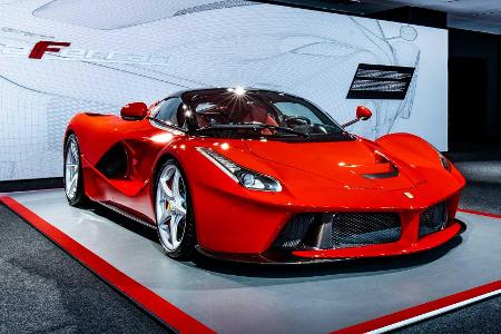 Scuderia Ferrari wird 90: Zwei Ausstellungen in Maranello