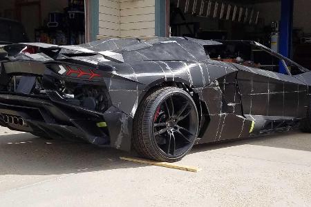 Physiker und sein Sohn 3D-drucken einen Lamborghini Aventador