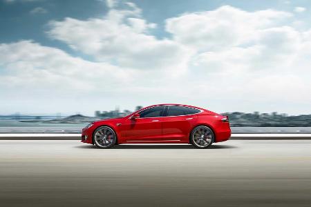 Porsche Taycan im Vergleich mit Porsche Panamera und Tesla Model S