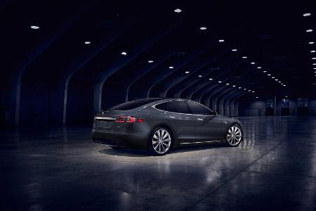 Porsche Taycan im Vergleich mit Porsche Panamera und Tesla Model S