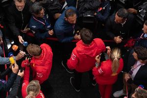 "Ich vergebe dir": Das steckt hinter dem Zoff zwischen Vettel & Leclerc