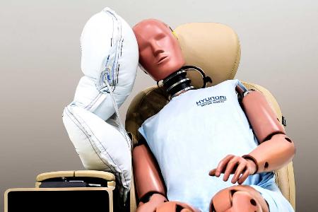 Zentraler Seitenairbag von Hyundai und Kia schützt vor Kopfverletzungen