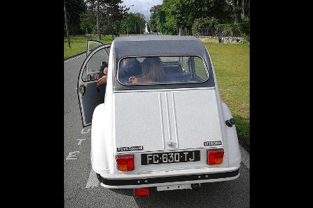 Zeitreise: Unterwegs im Citroën 2CV