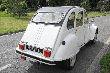 Zeitreise: Unterwegs im Citroën 2CV