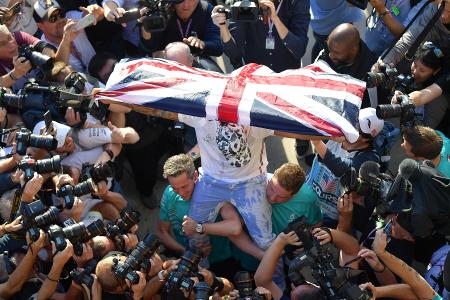 Sechster WM-Titel: Die schönsten Jubelbilder von Lewis Hamilton