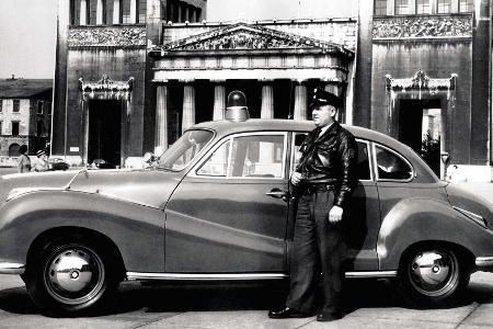 Historische Polizeifahrzeuge in Deutschland: BMW 501/502