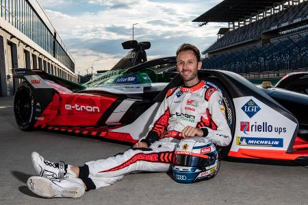 Rene Rast zum ersten Mal im Formel-E-Auto von Audi