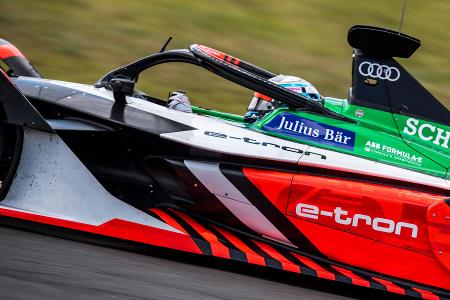 Rene Rast zum ersten Mal im Formel-E-Auto von Audi