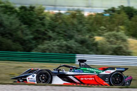 Rene Rast zum ersten Mal im Formel-E-Auto von Audi
